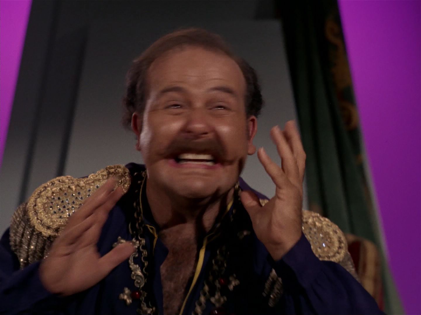 ariane179254_StarTrek_2x08_IMudd_3338.jpg