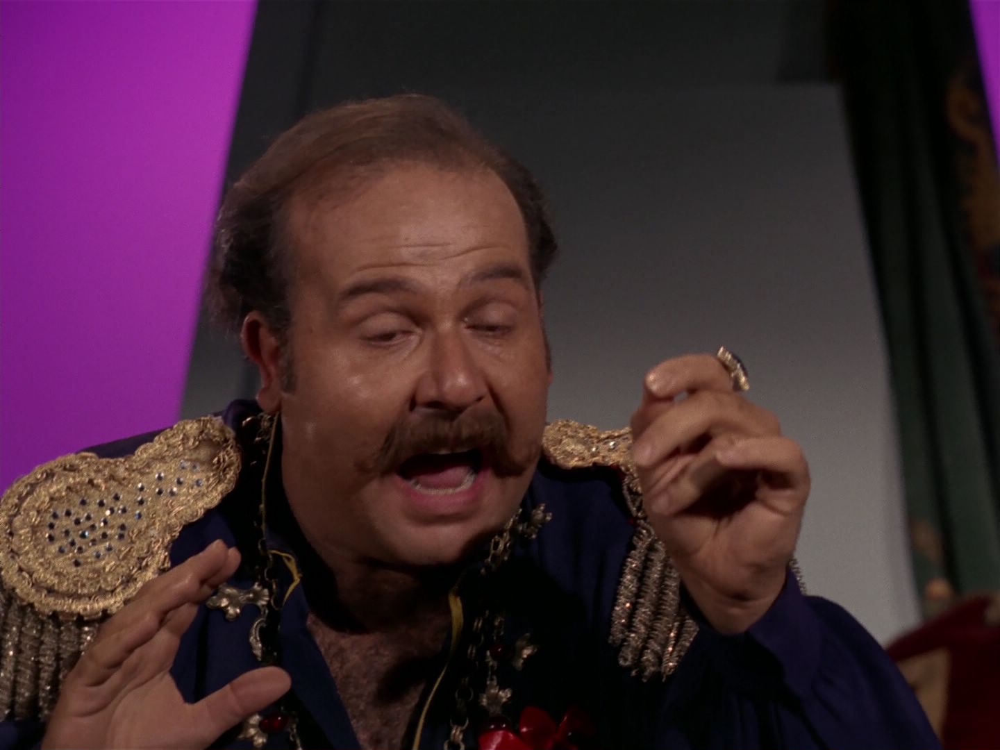 ariane179254_StarTrek_2x08_IMudd_3349.jpg