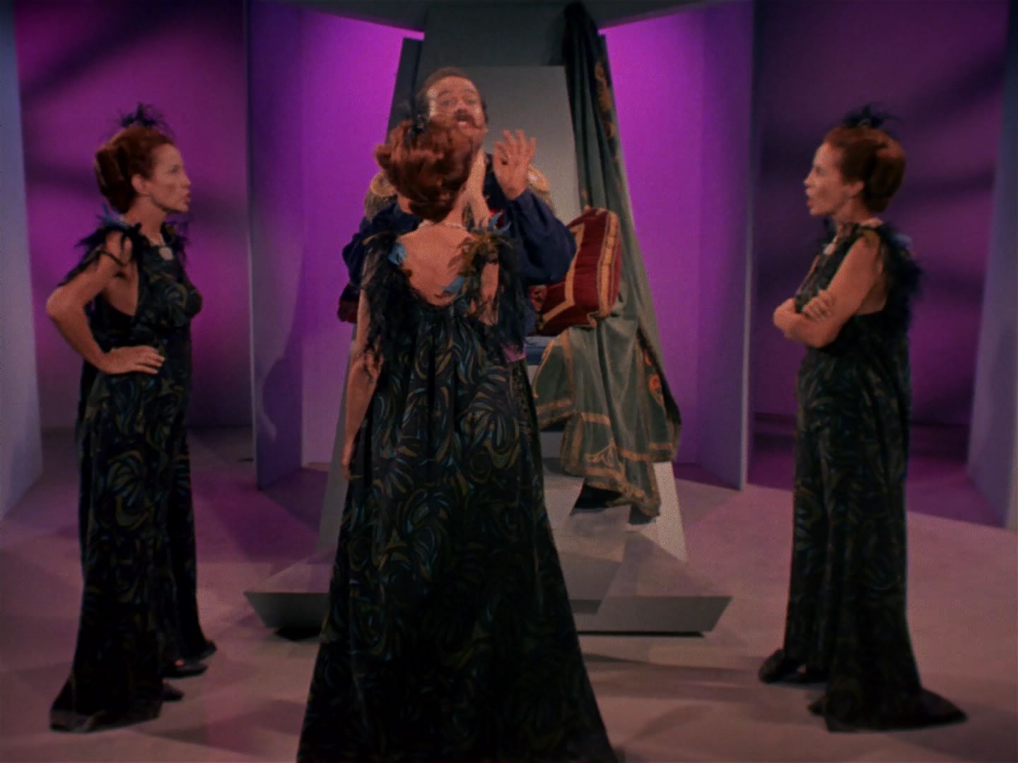 ariane179254_StarTrek_2x08_IMudd_3362.jpg