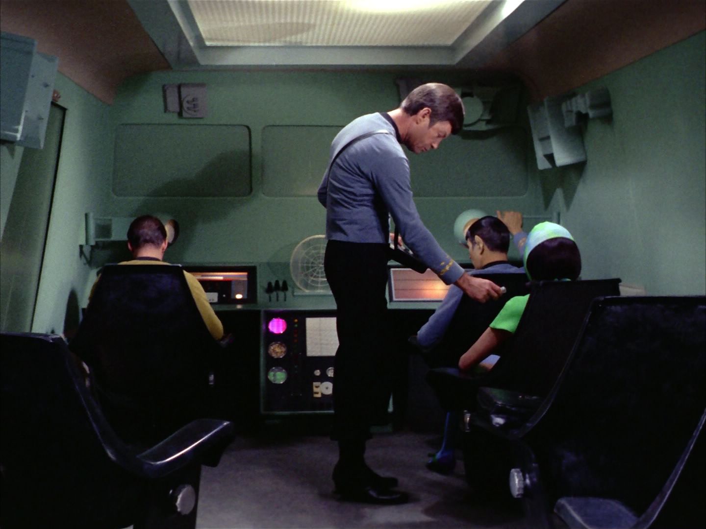 ariane179254_StarTrek_2x09_Metamorphosis_0012.jpg