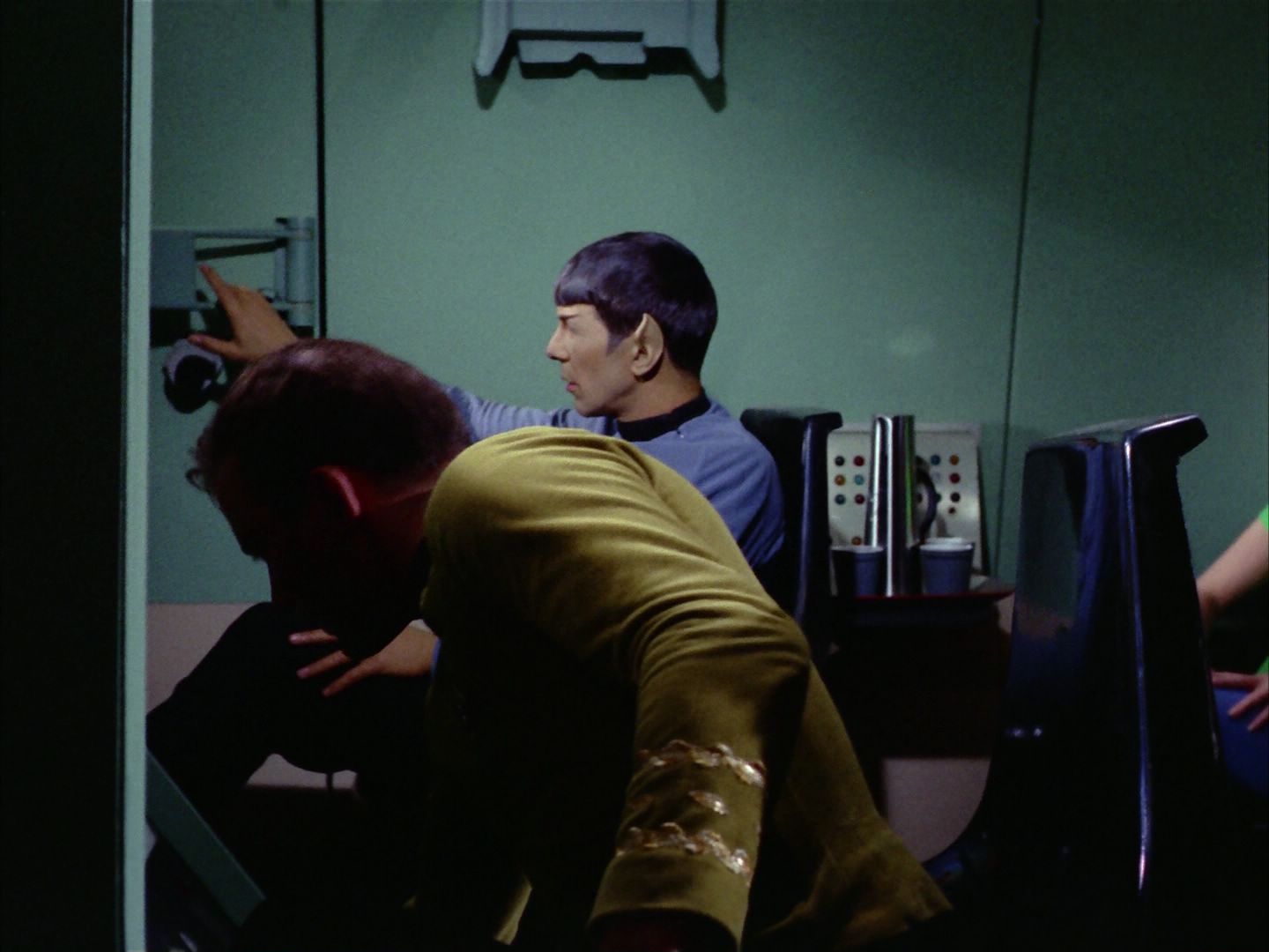 ariane179254_StarTrek_2x09_Metamorphosis_0022.jpg