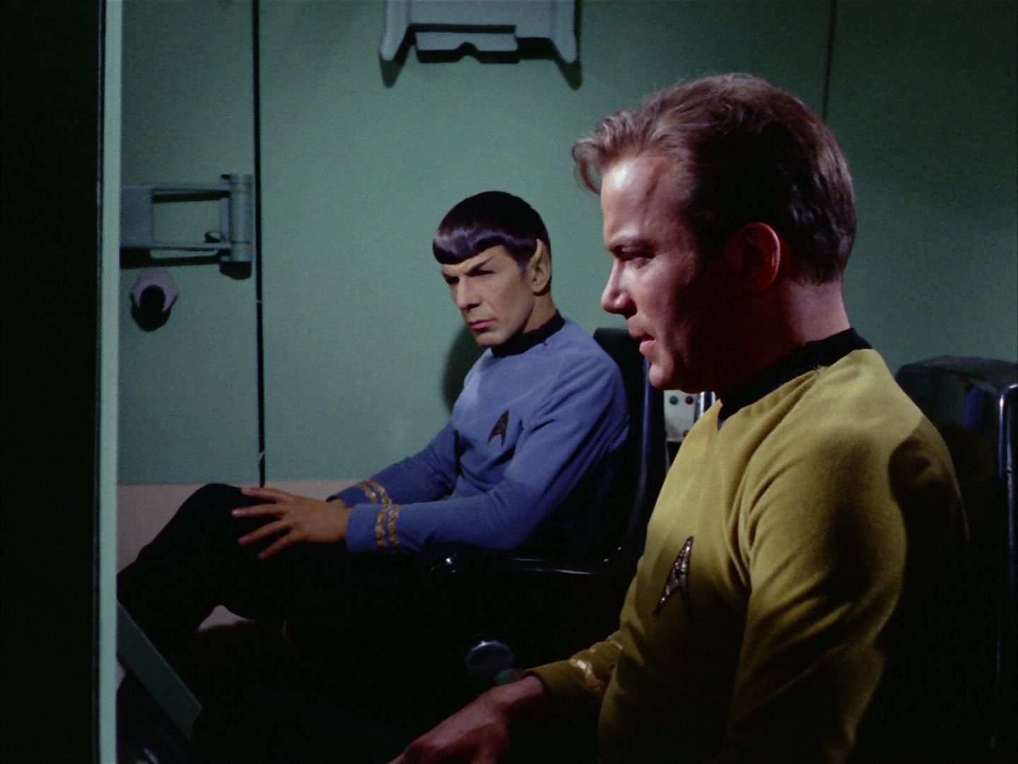 ariane179254_StarTrek_2x09_Metamorphosis_0025.jpg