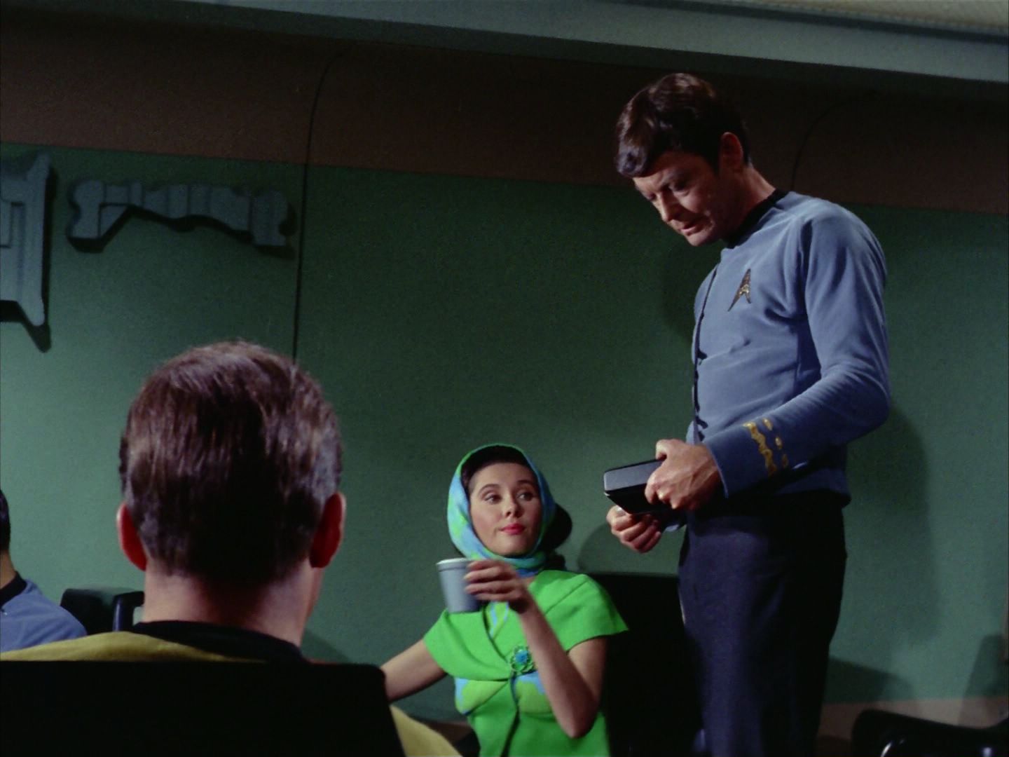 ariane179254_StarTrek_2x09_Metamorphosis_0033.jpg