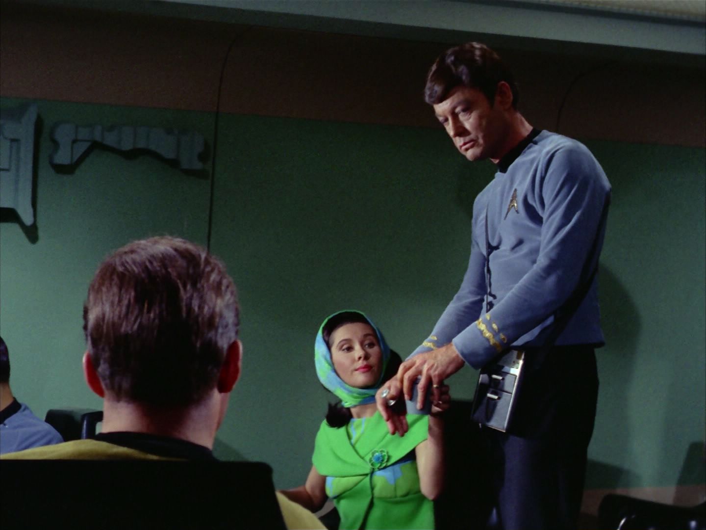 ariane179254_StarTrek_2x09_Metamorphosis_0035.jpg