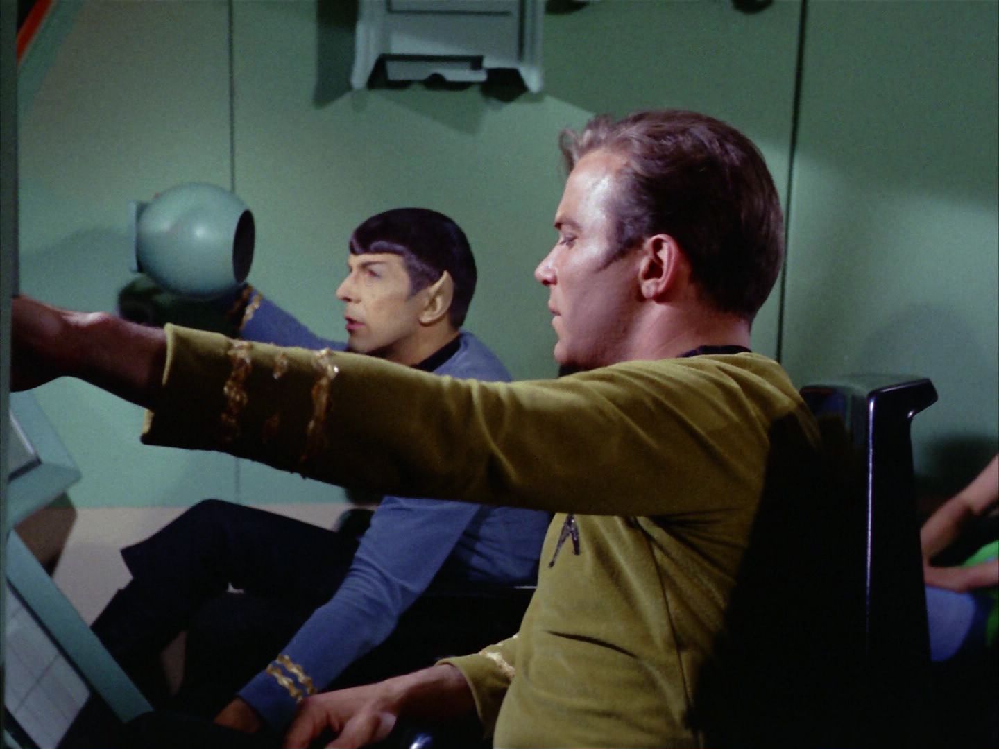 ariane179254_StarTrek_2x09_Metamorphosis_0130.jpg