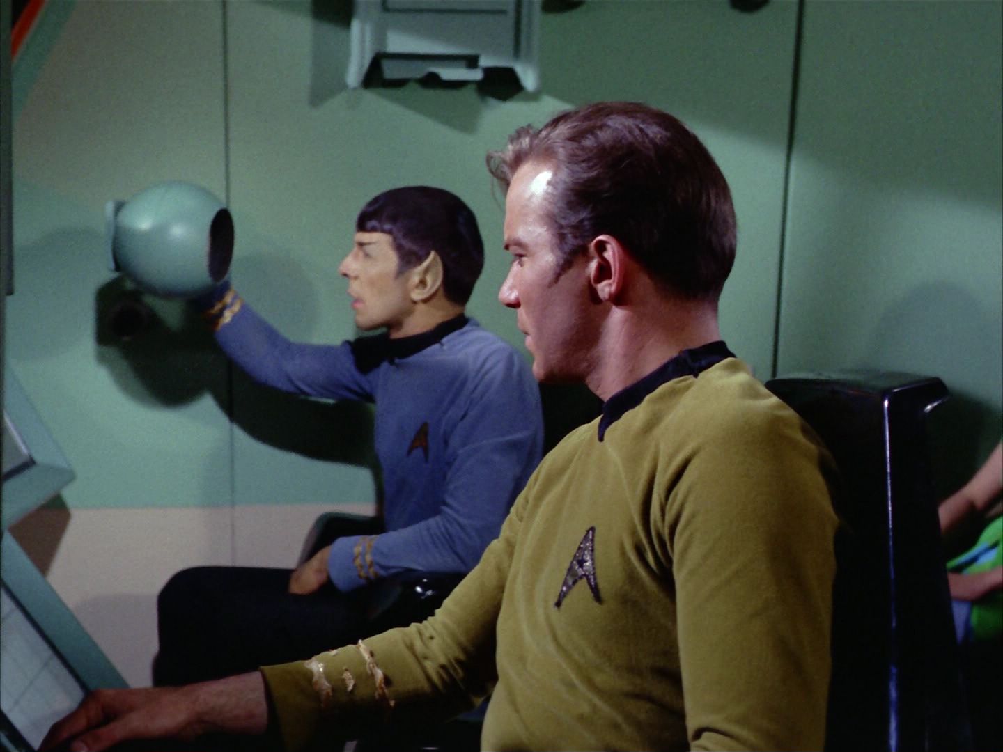 ariane179254_StarTrek_2x09_Metamorphosis_0142.jpg