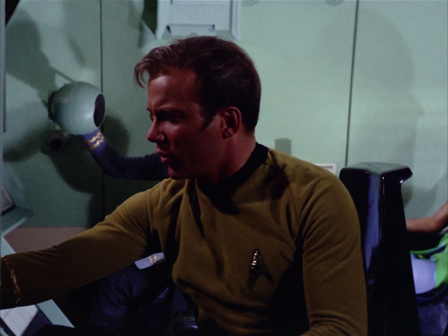 ariane179254_StarTrek_2x09_Metamorphosis_0167.jpg