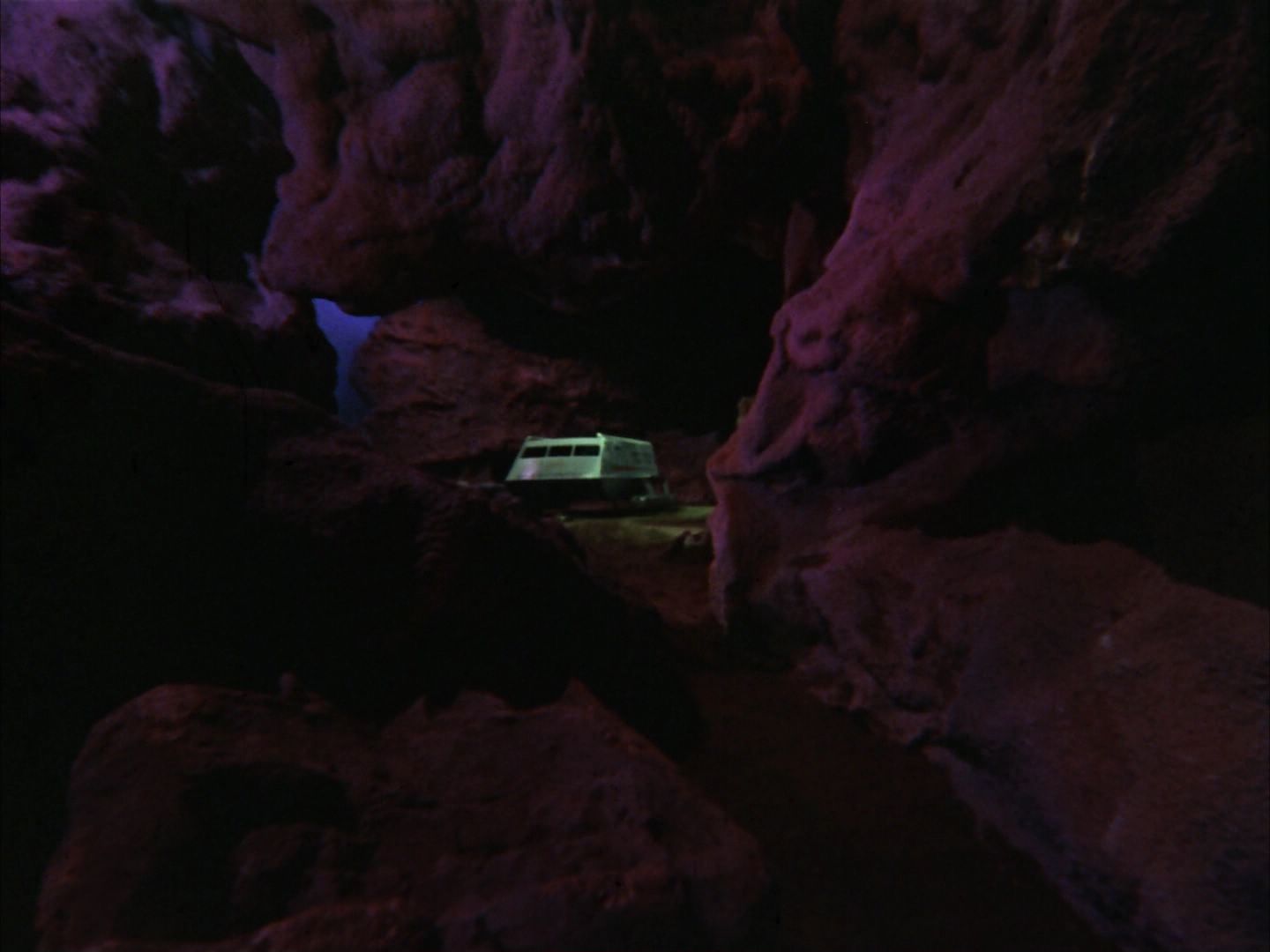 ariane179254_StarTrek_2x09_Metamorphosis_0293.jpg