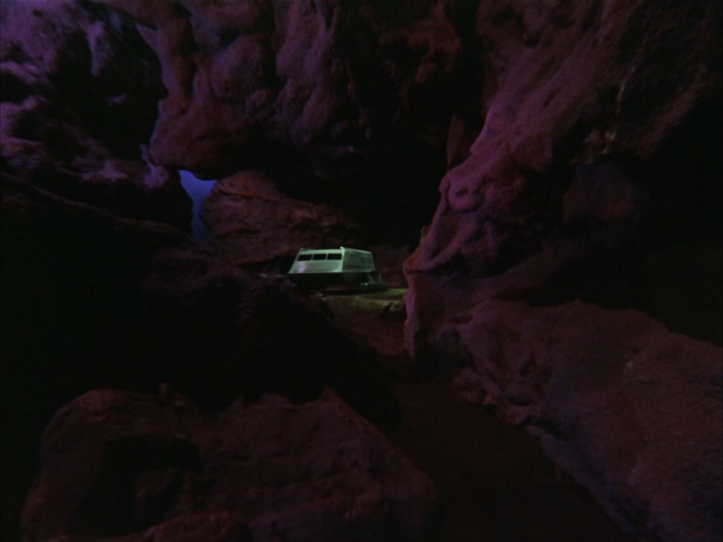 ariane179254_StarTrek_2x09_Metamorphosis_0297.jpg