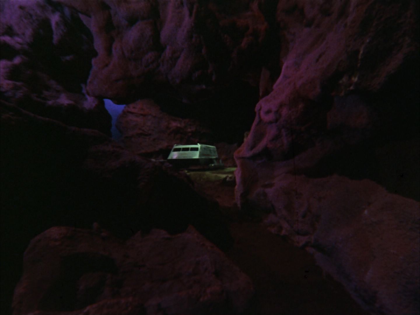ariane179254_StarTrek_2x09_Metamorphosis_0299.jpg