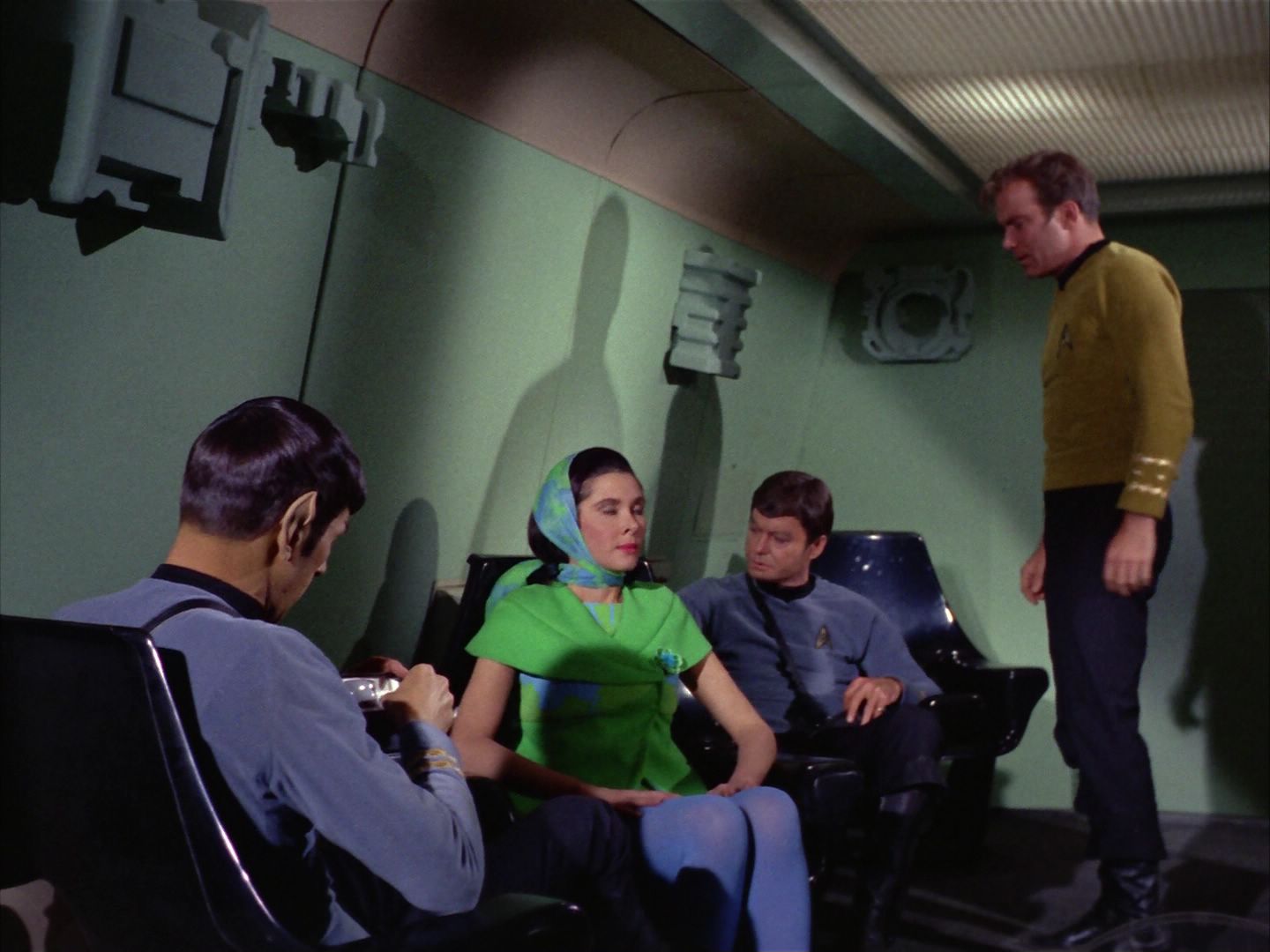 ariane179254_StarTrek_2x09_Metamorphosis_0316.jpg