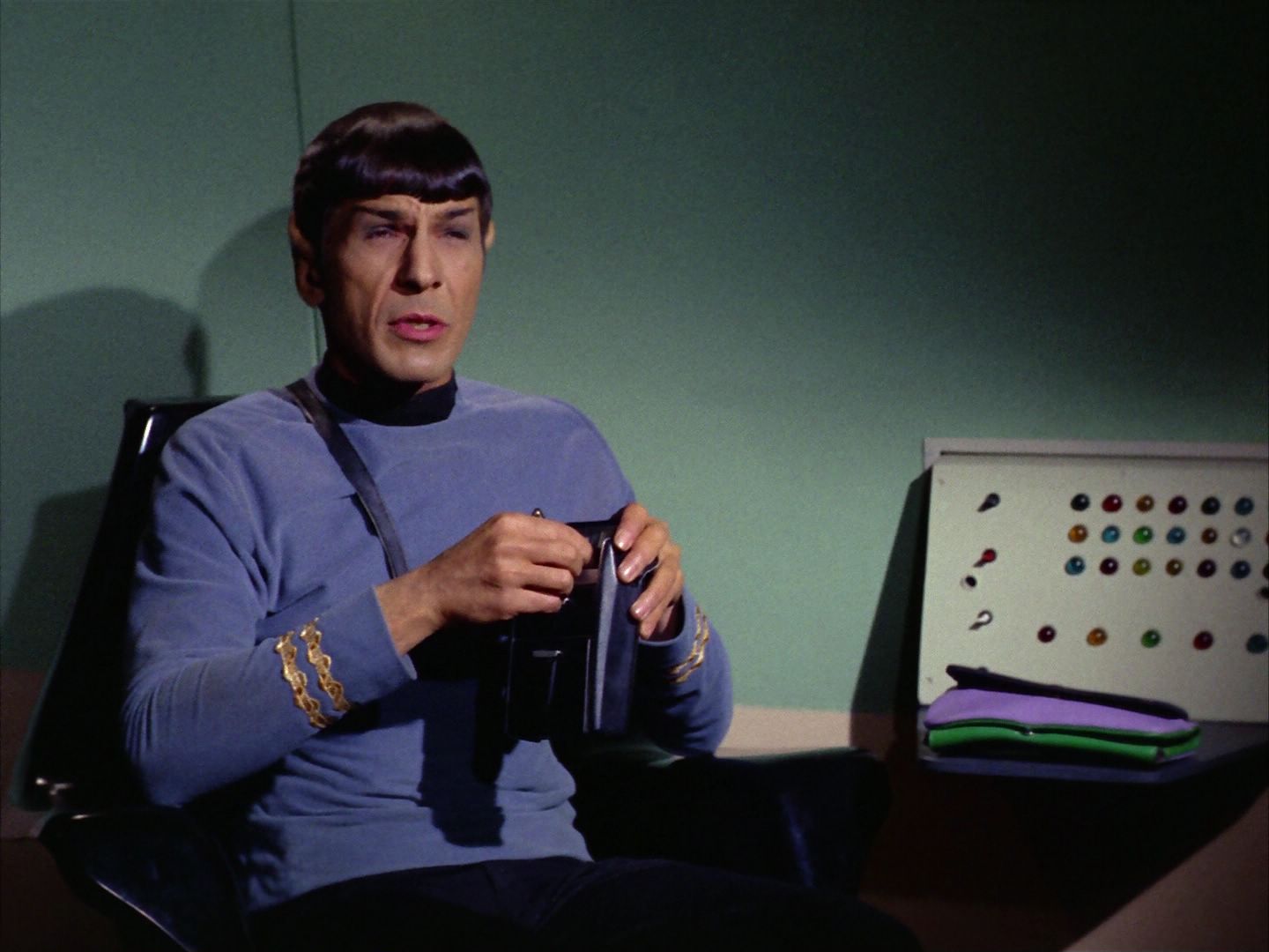 ariane179254_StarTrek_2x09_Metamorphosis_0327.jpg