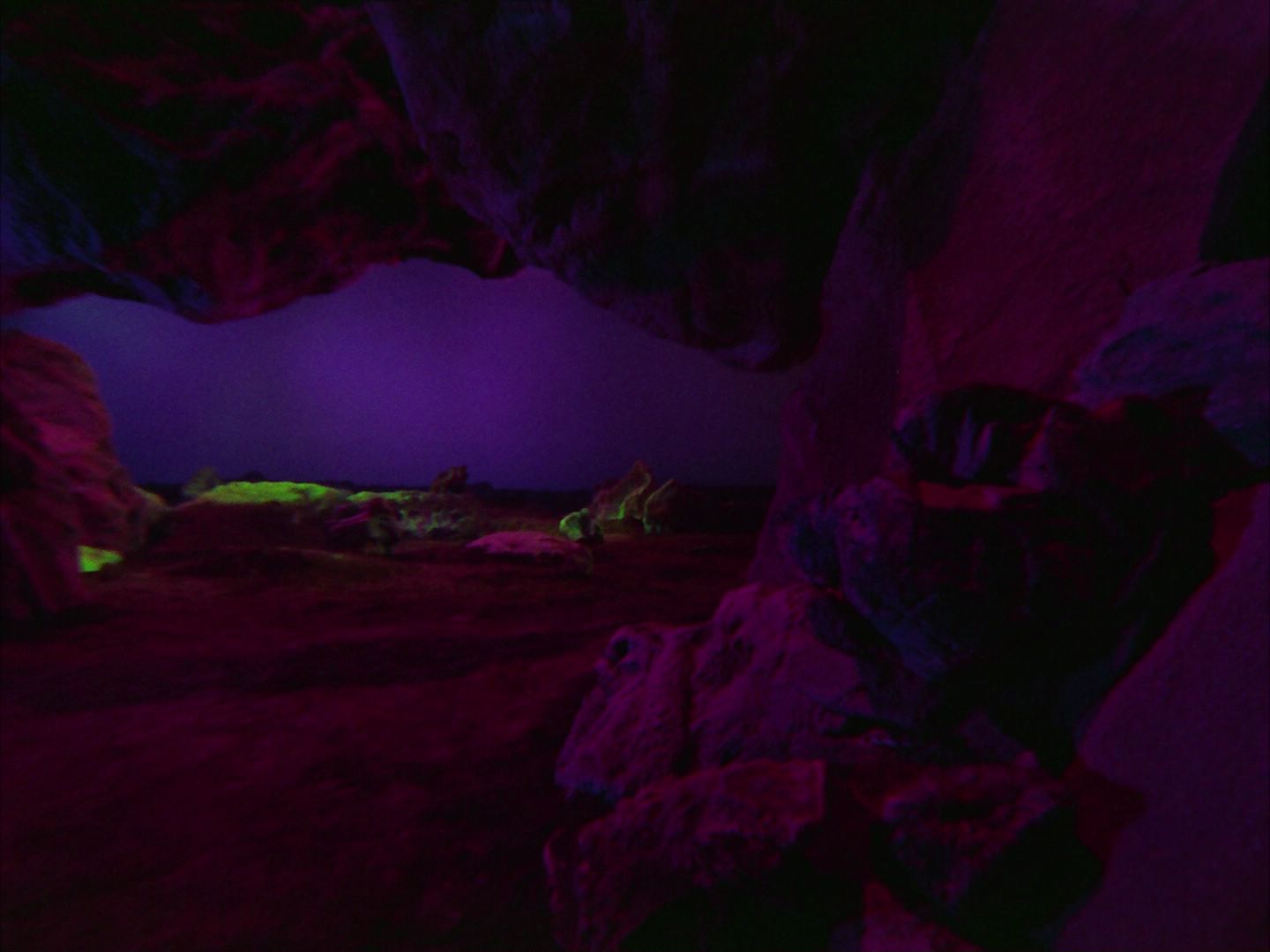 ariane179254_StarTrek_2x09_Metamorphosis_0371.jpg