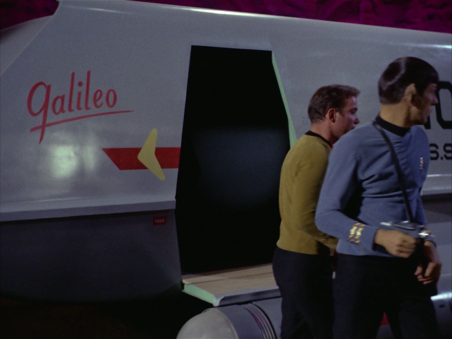 ariane179254_StarTrek_2x09_Metamorphosis_0378.jpg