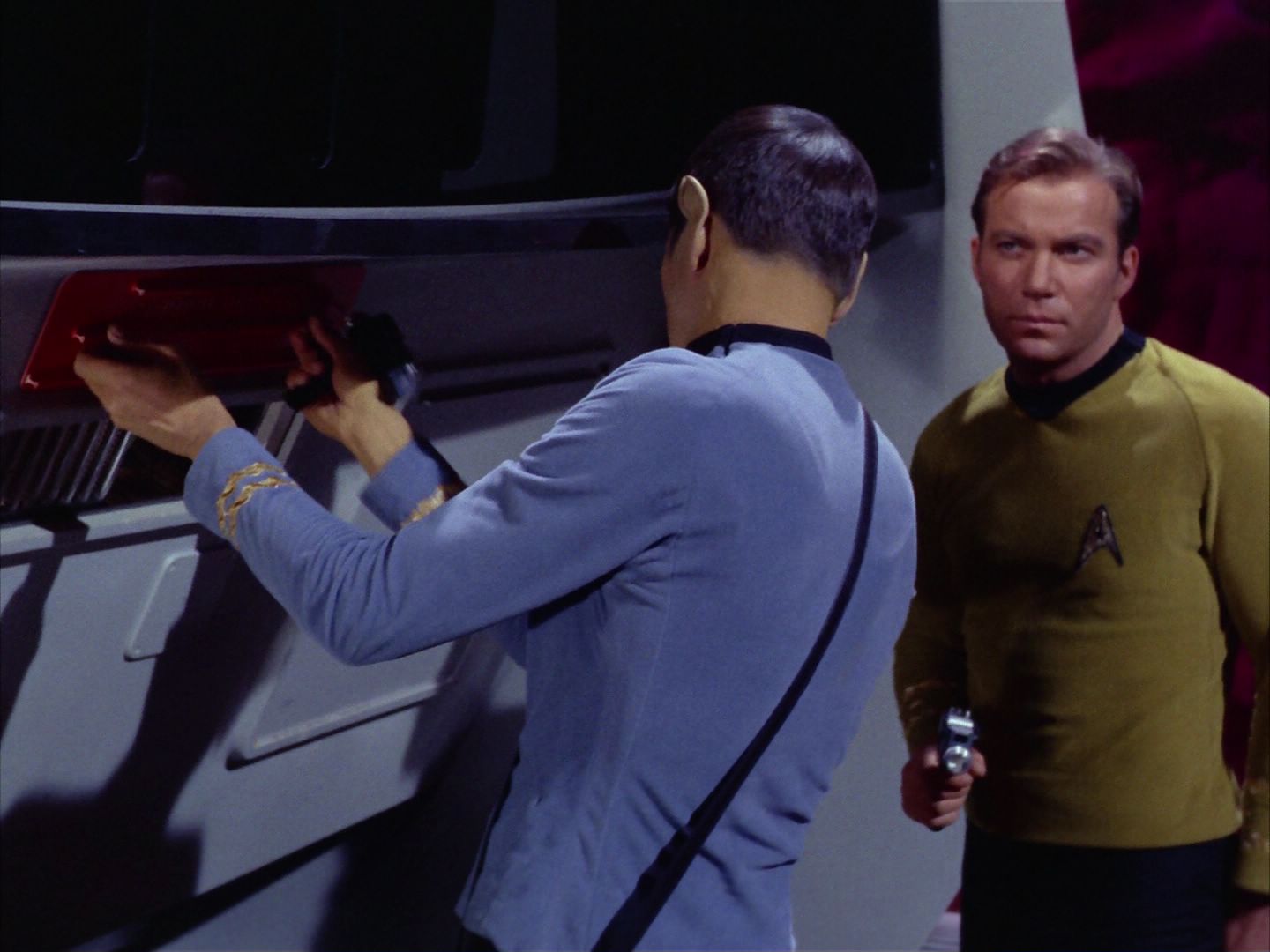 ariane179254_StarTrek_2x09_Metamorphosis_0385.jpg