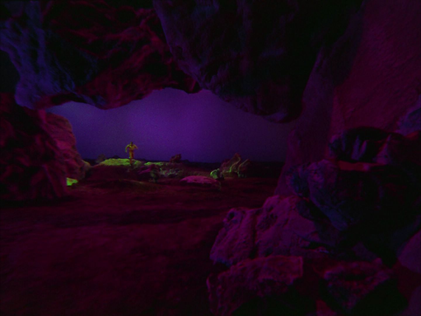 ariane179254_StarTrek_2x09_Metamorphosis_0445.jpg