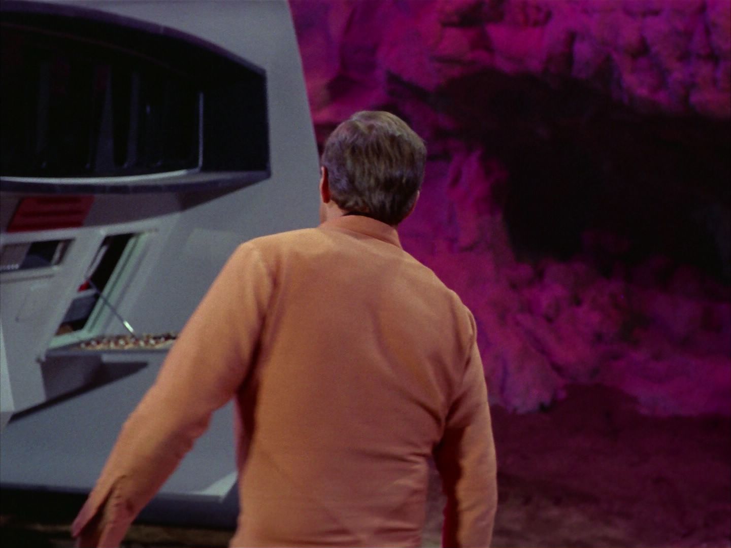 ariane179254_StarTrek_2x09_Metamorphosis_0549.jpg