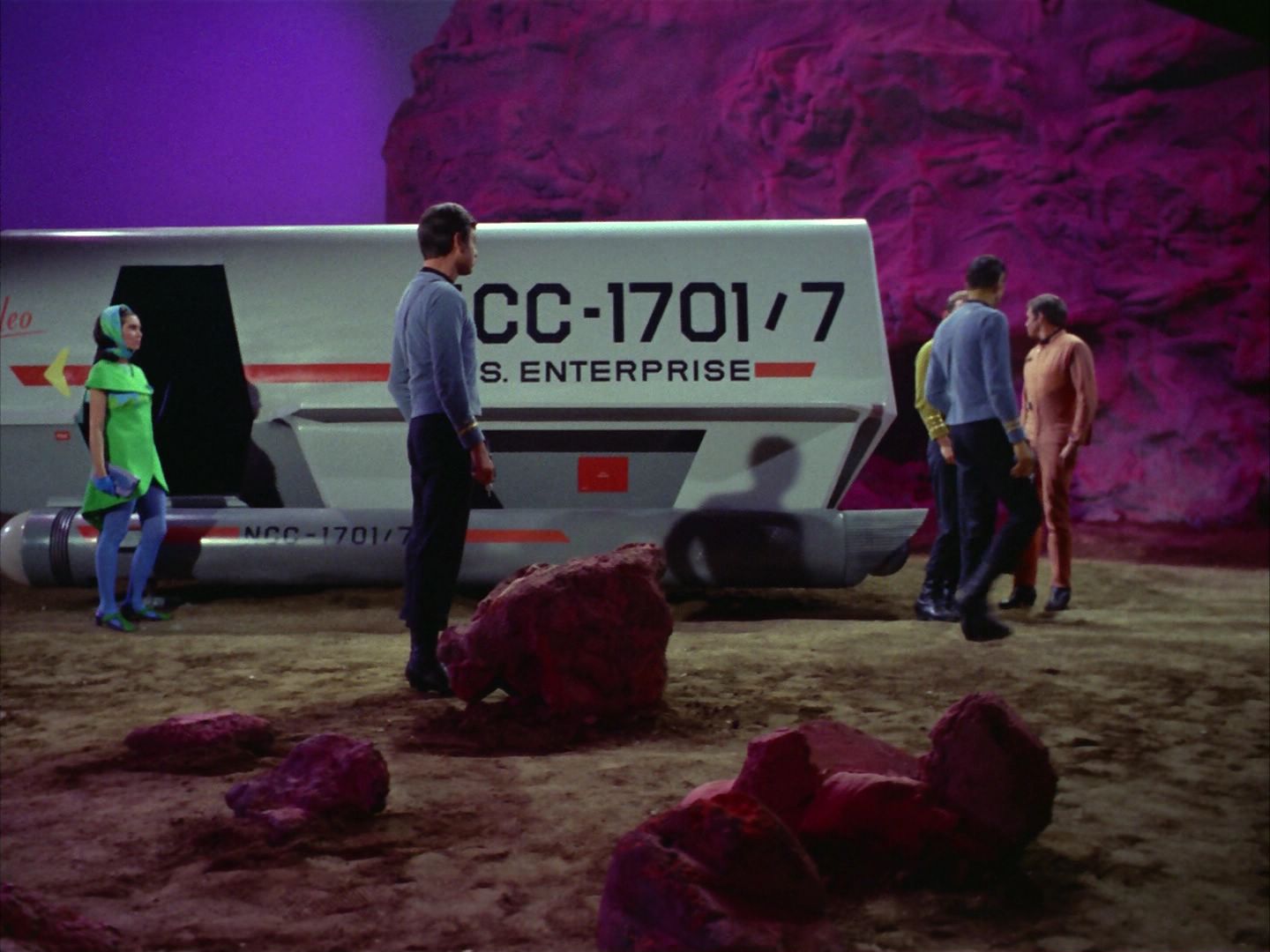 ariane179254_StarTrek_2x09_Metamorphosis_0654.jpg
