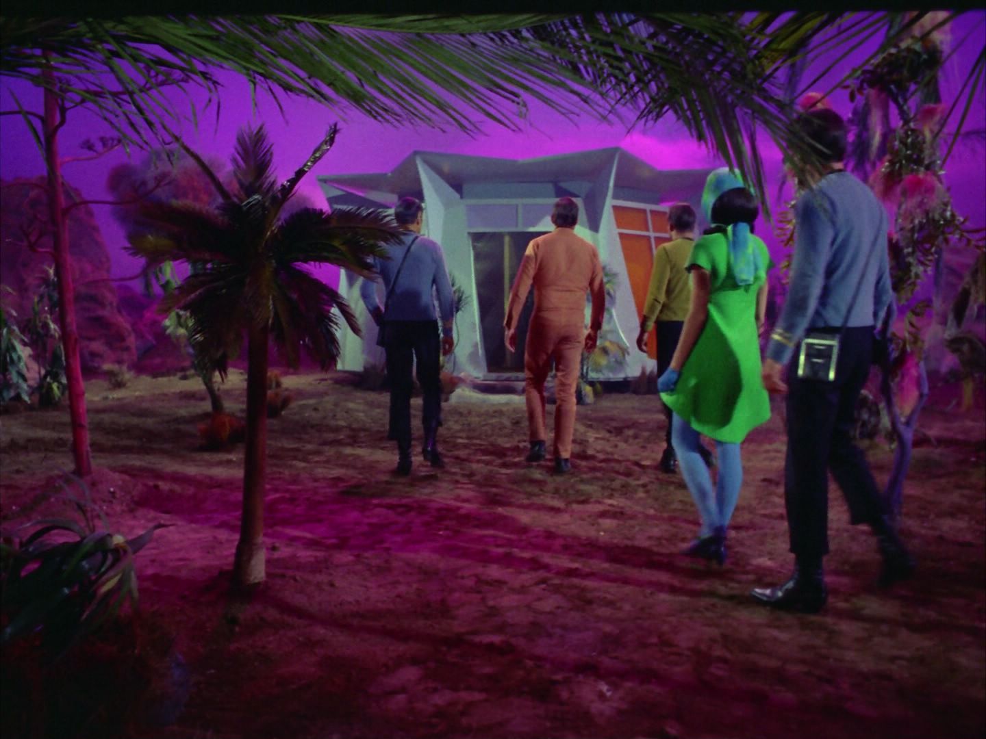 ariane179254_StarTrek_2x09_Metamorphosis_0714.jpg
