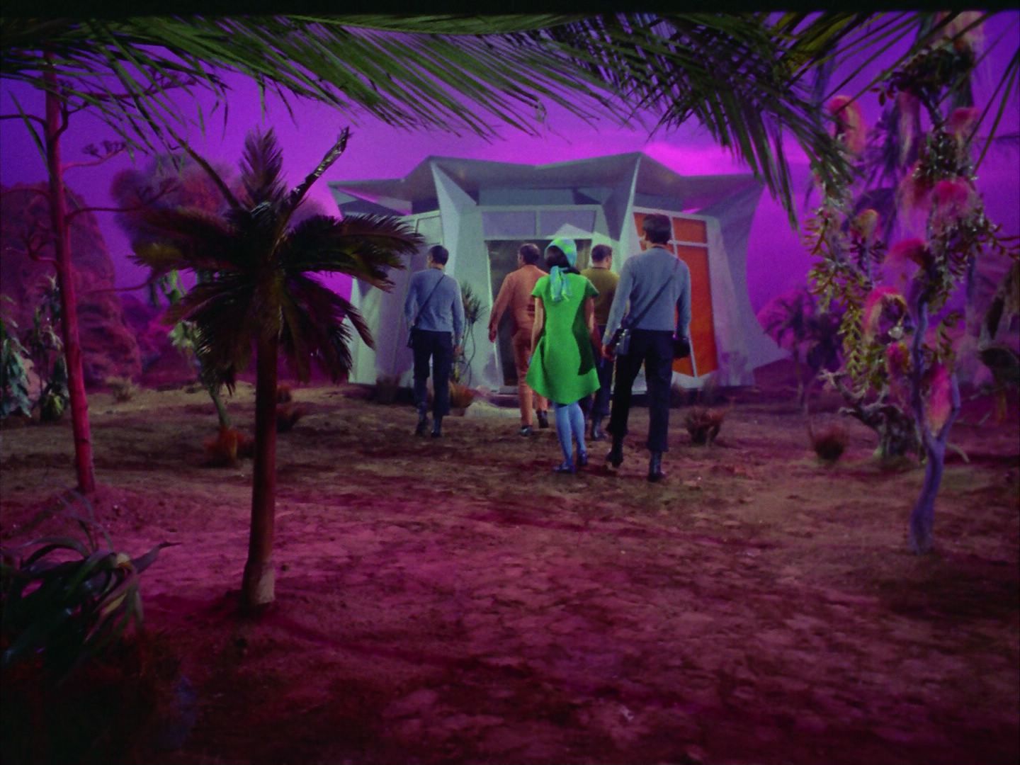 ariane179254_StarTrek_2x09_Metamorphosis_0719.jpg