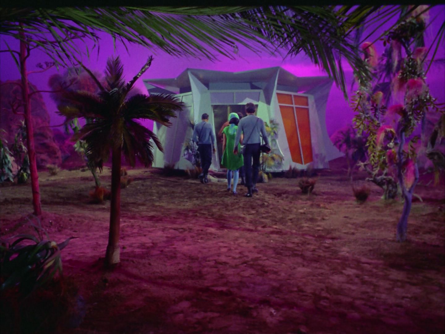 ariane179254_StarTrek_2x09_Metamorphosis_0722.jpg