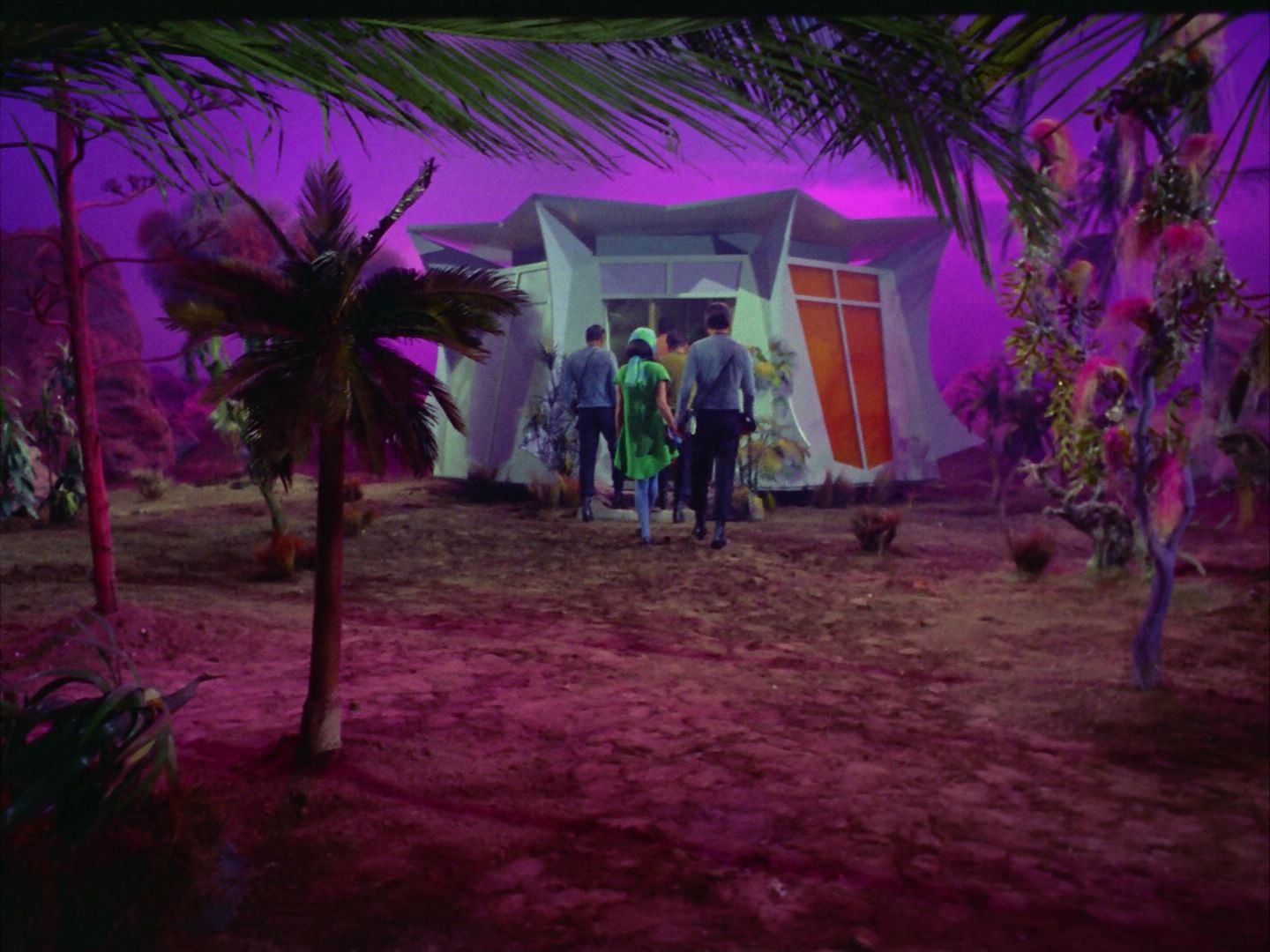 ariane179254_StarTrek_2x09_Metamorphosis_0723.jpg