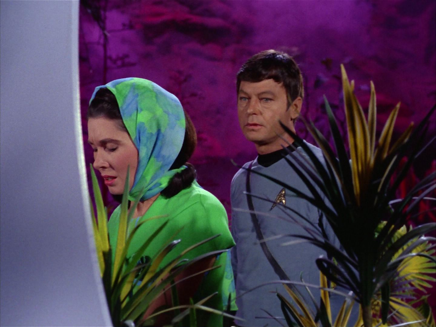 ariane179254_StarTrek_2x09_Metamorphosis_0727.jpg