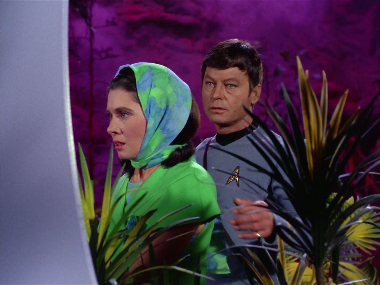 ariane179254_StarTrek_2x09_Metamorphosis_0728.jpg
