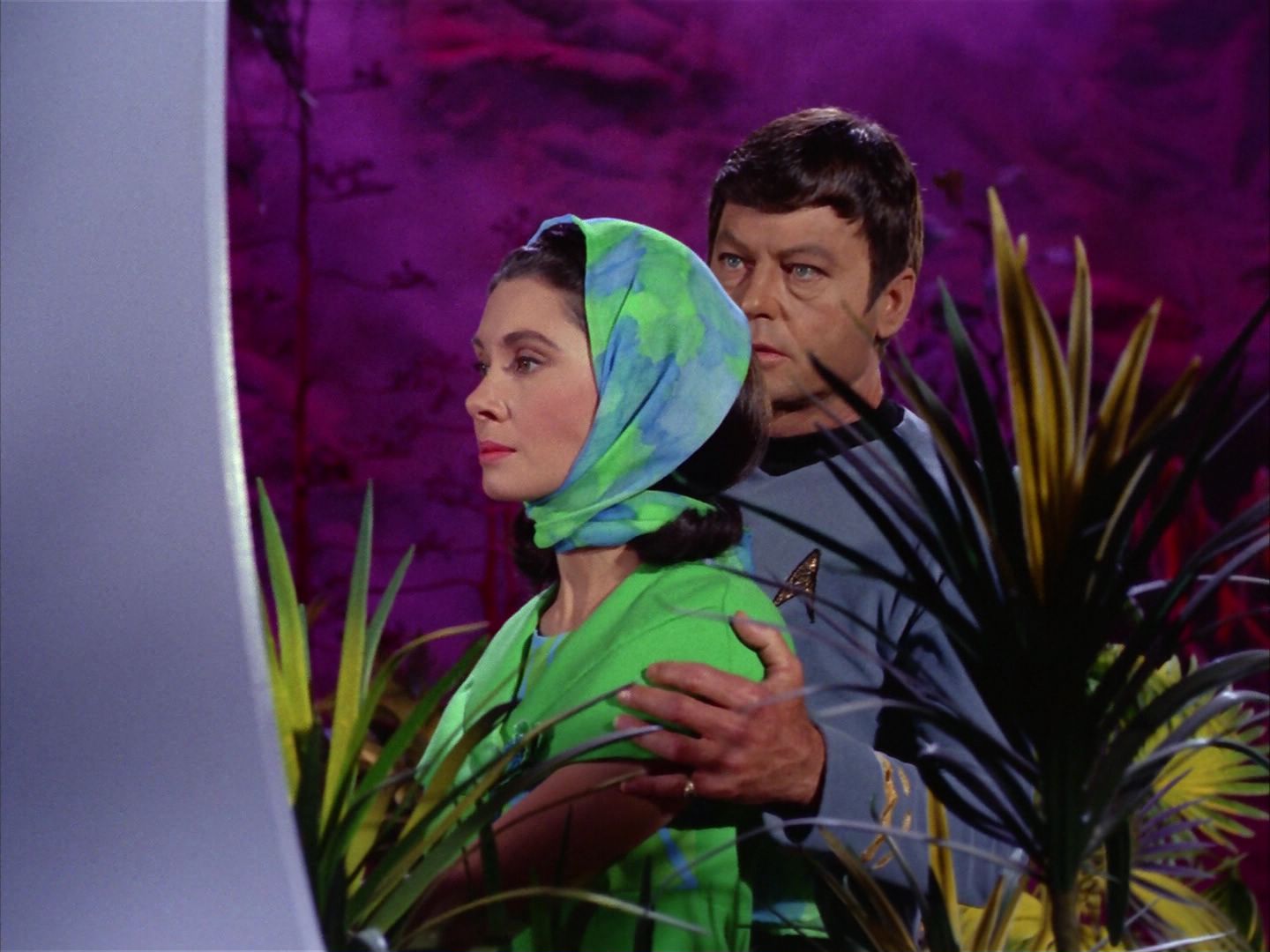 ariane179254_StarTrek_2x09_Metamorphosis_0730.jpg