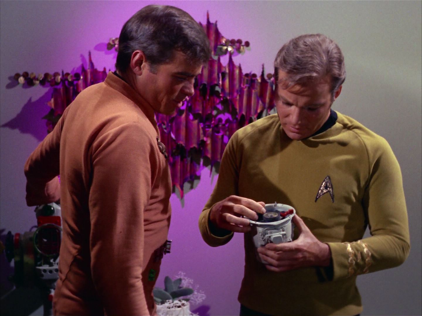 ariane179254_StarTrek_2x09_Metamorphosis_0745.jpg