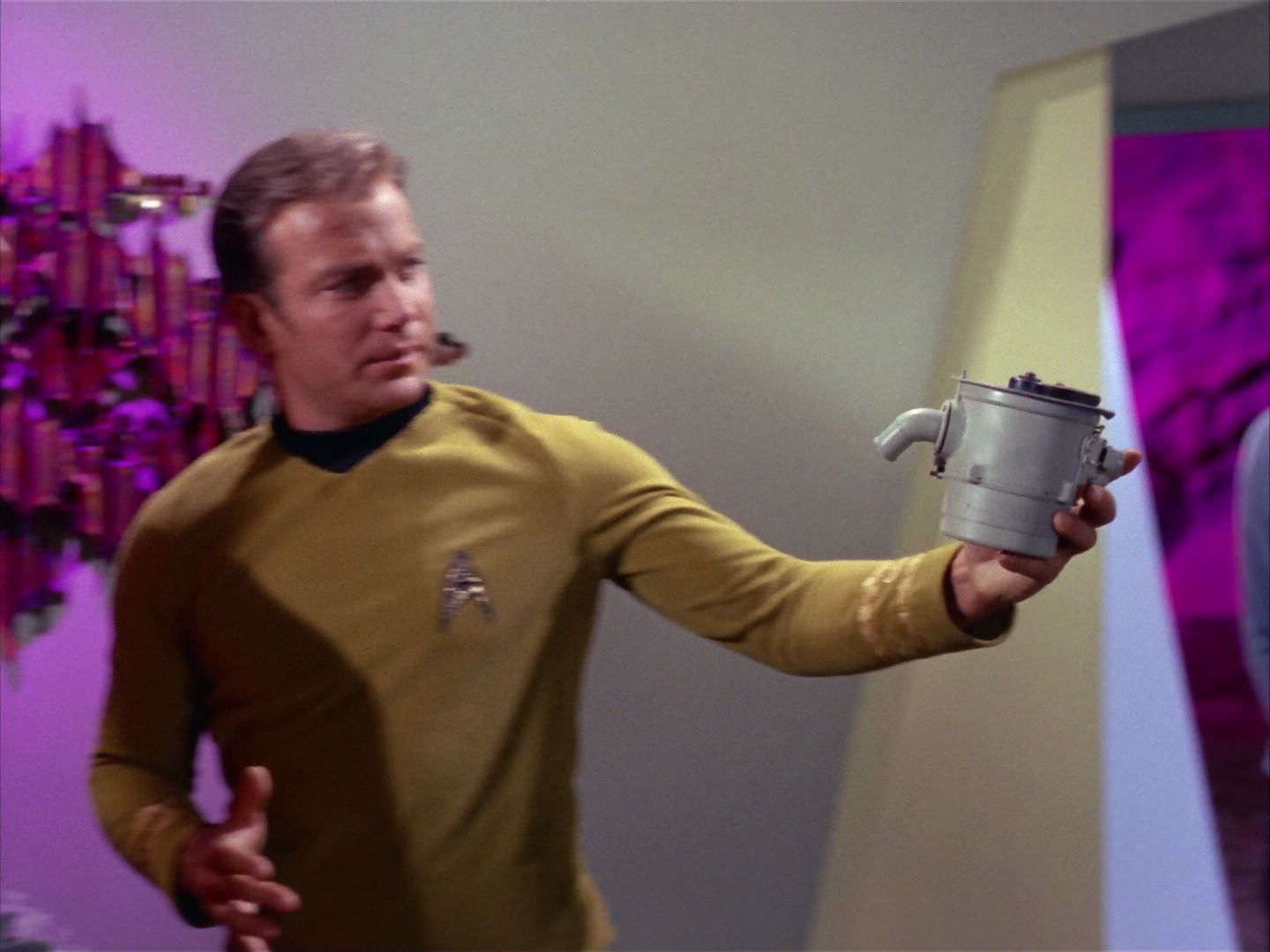ariane179254_StarTrek_2x09_Metamorphosis_0751.jpg