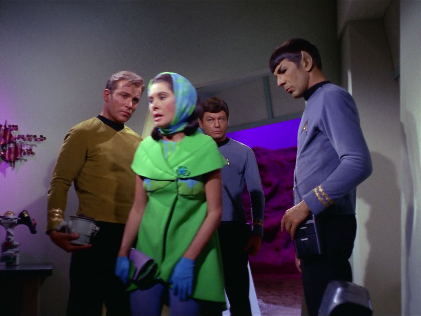 ariane179254_StarTrek_2x09_Metamorphosis_0767.jpg