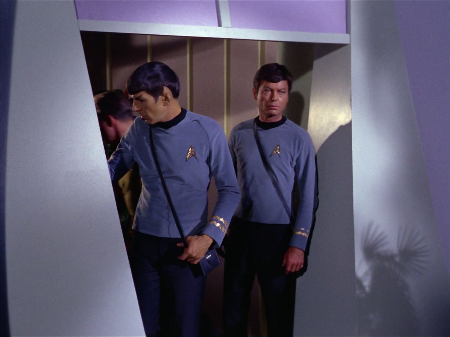 ariane179254_StarTrek_2x09_Metamorphosis_0812.jpg