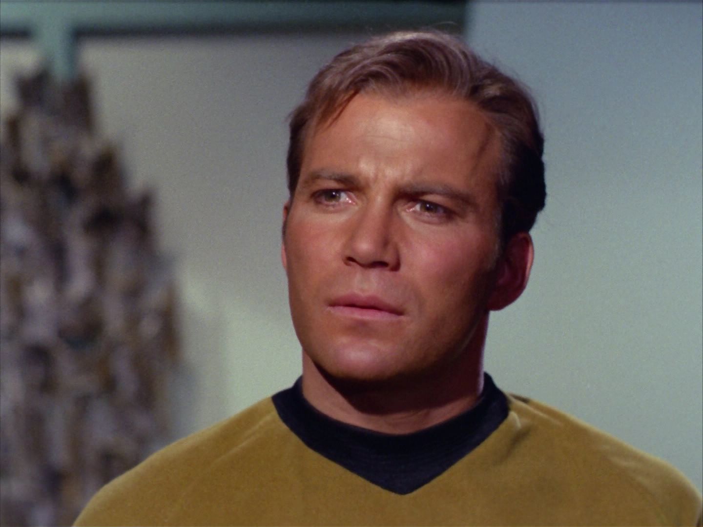 ariane179254_StarTrek_2x09_Metamorphosis_0927.jpg