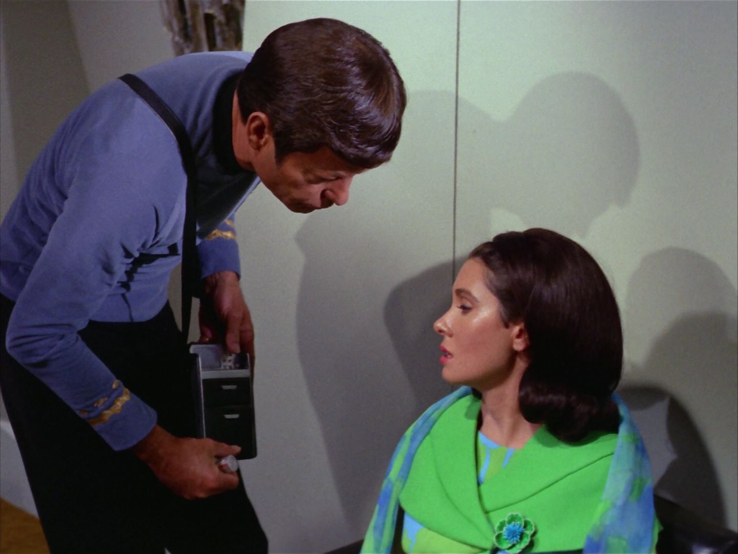 ariane179254_StarTrek_2x09_Metamorphosis_1020.jpg