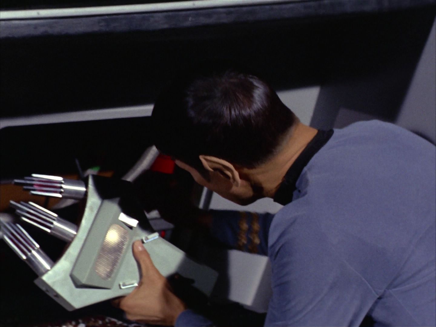ariane179254_StarTrek_2x09_Metamorphosis_1245.jpg