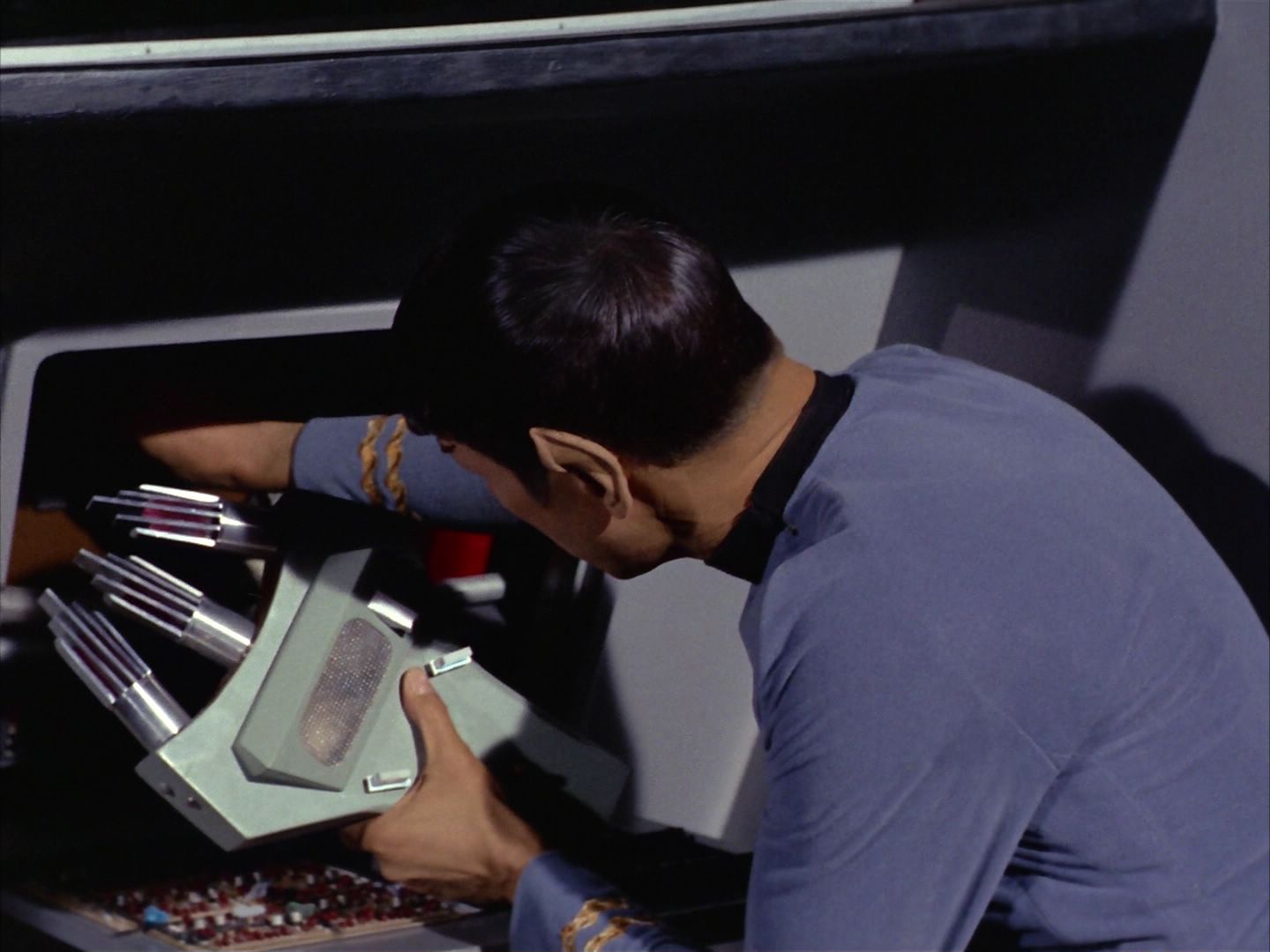 ariane179254_StarTrek_2x09_Metamorphosis_1246.jpg