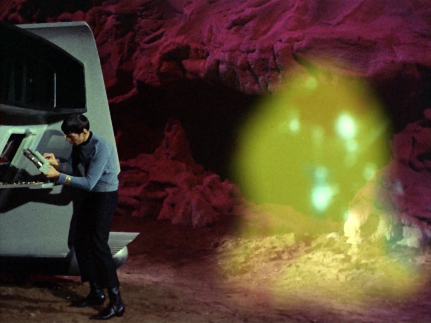 ariane179254_StarTrek_2x09_Metamorphosis_1252.jpg