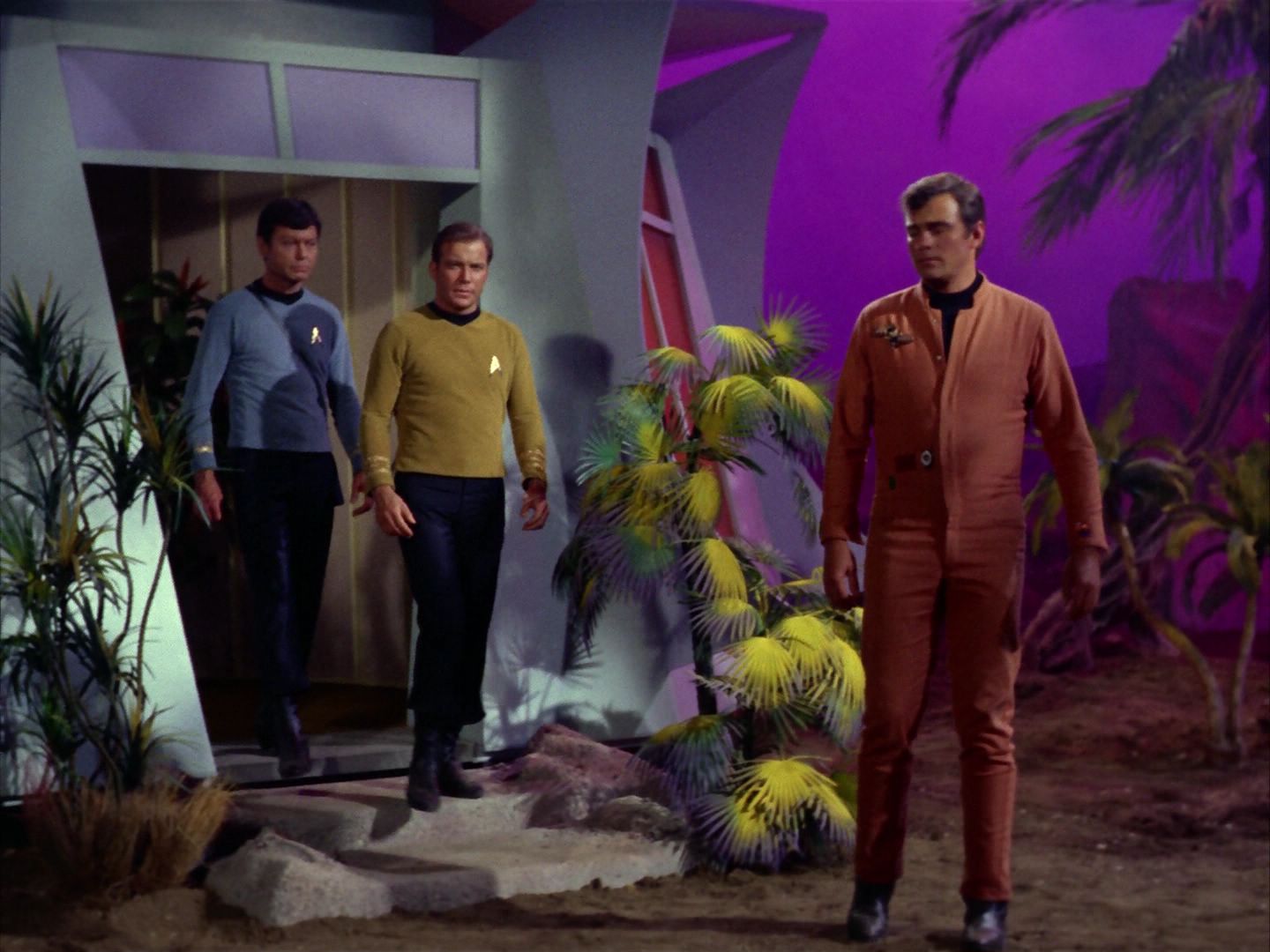 ariane179254_StarTrek_2x09_Metamorphosis_1323.jpg