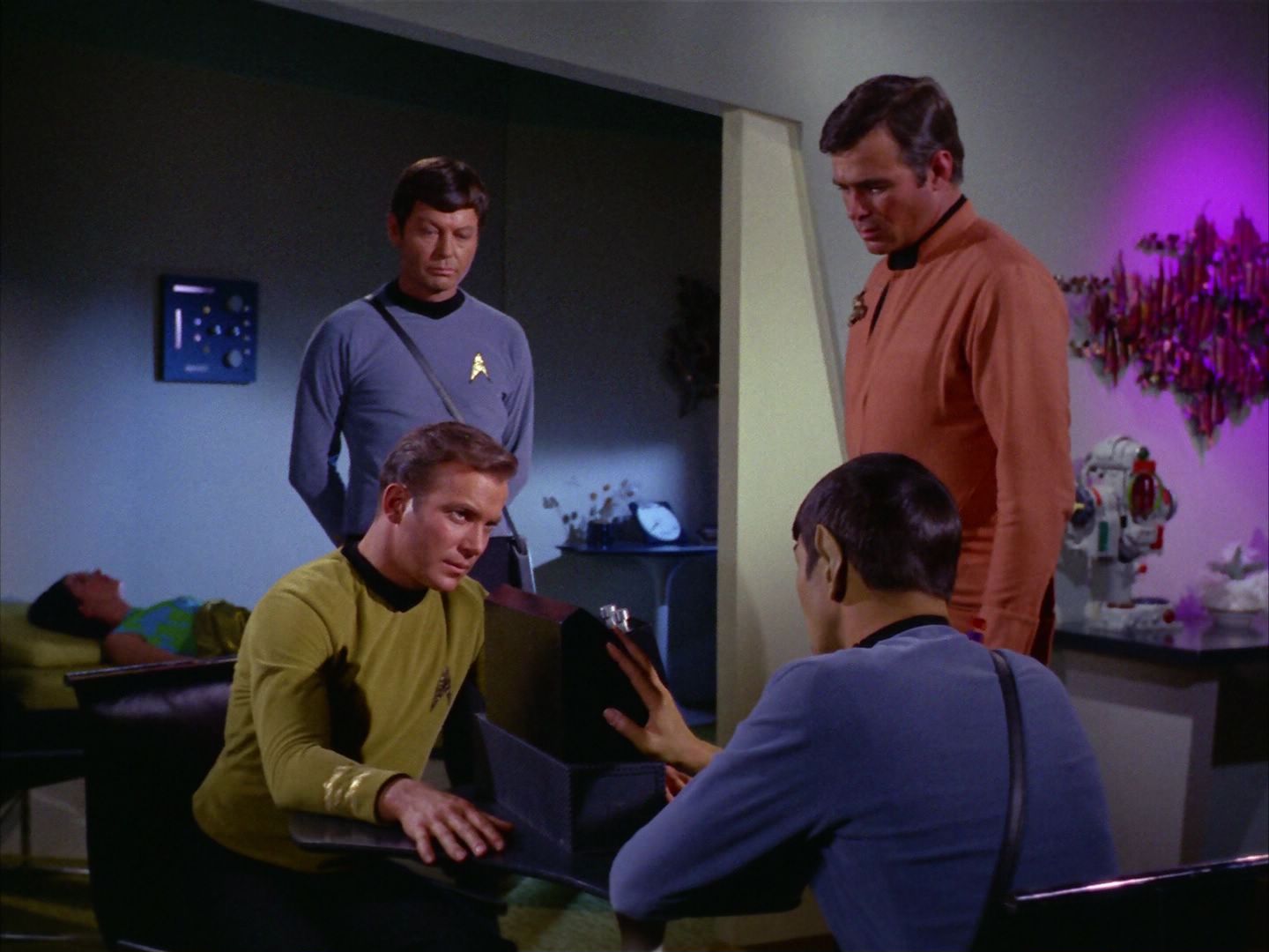 ariane179254_StarTrek_2x09_Metamorphosis_1540.jpg