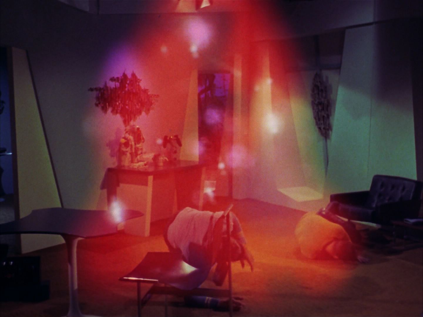 ariane179254_StarTrek_2x09_Metamorphosis_1697.jpg