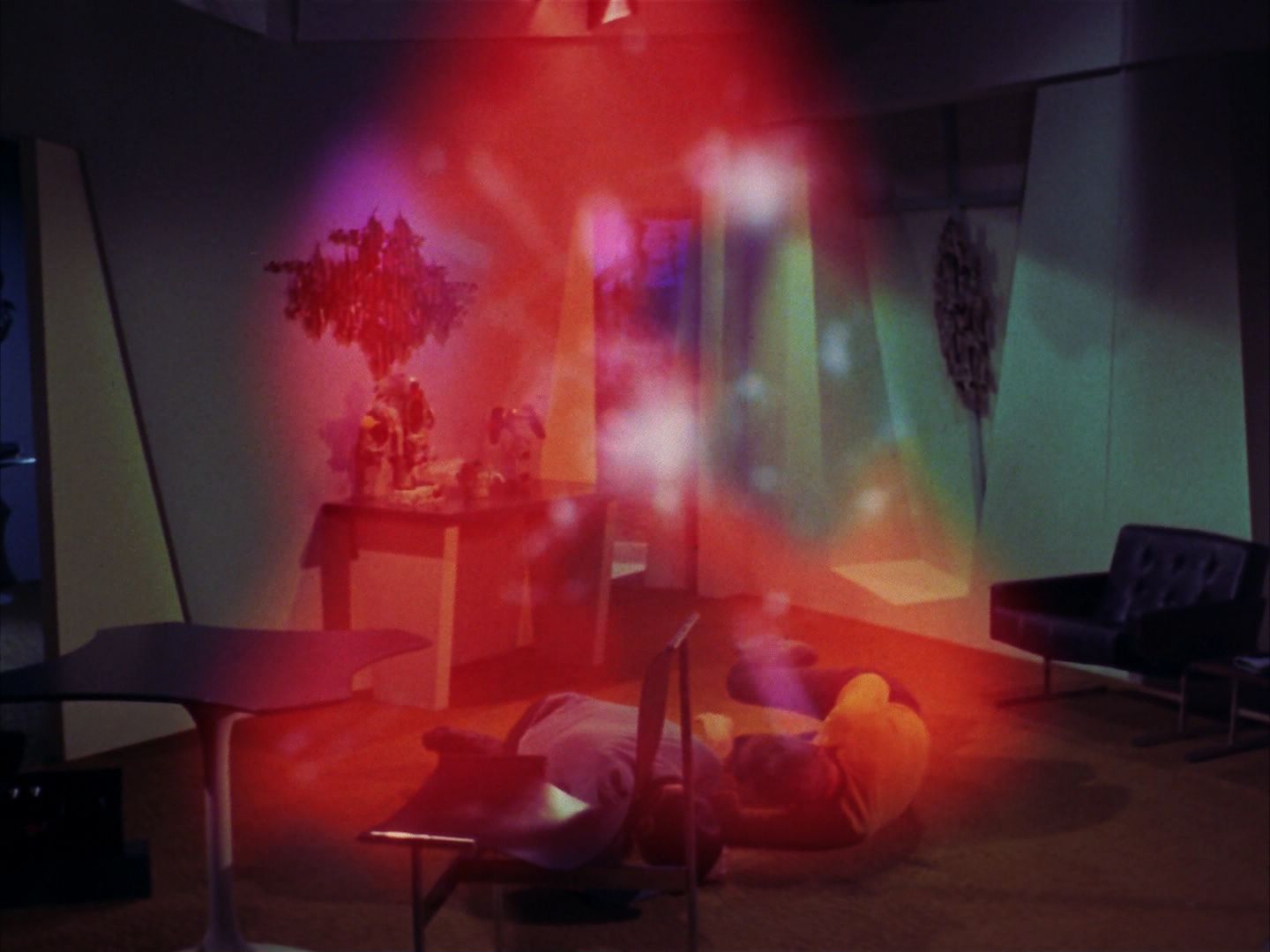 ariane179254_StarTrek_2x09_Metamorphosis_1725.jpg