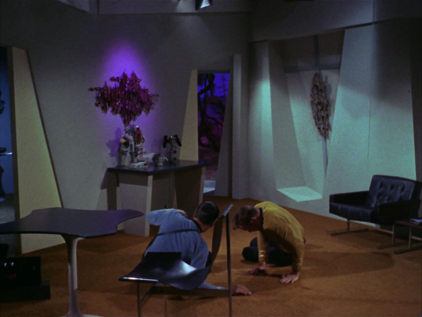 ariane179254_StarTrek_2x09_Metamorphosis_1755.jpg