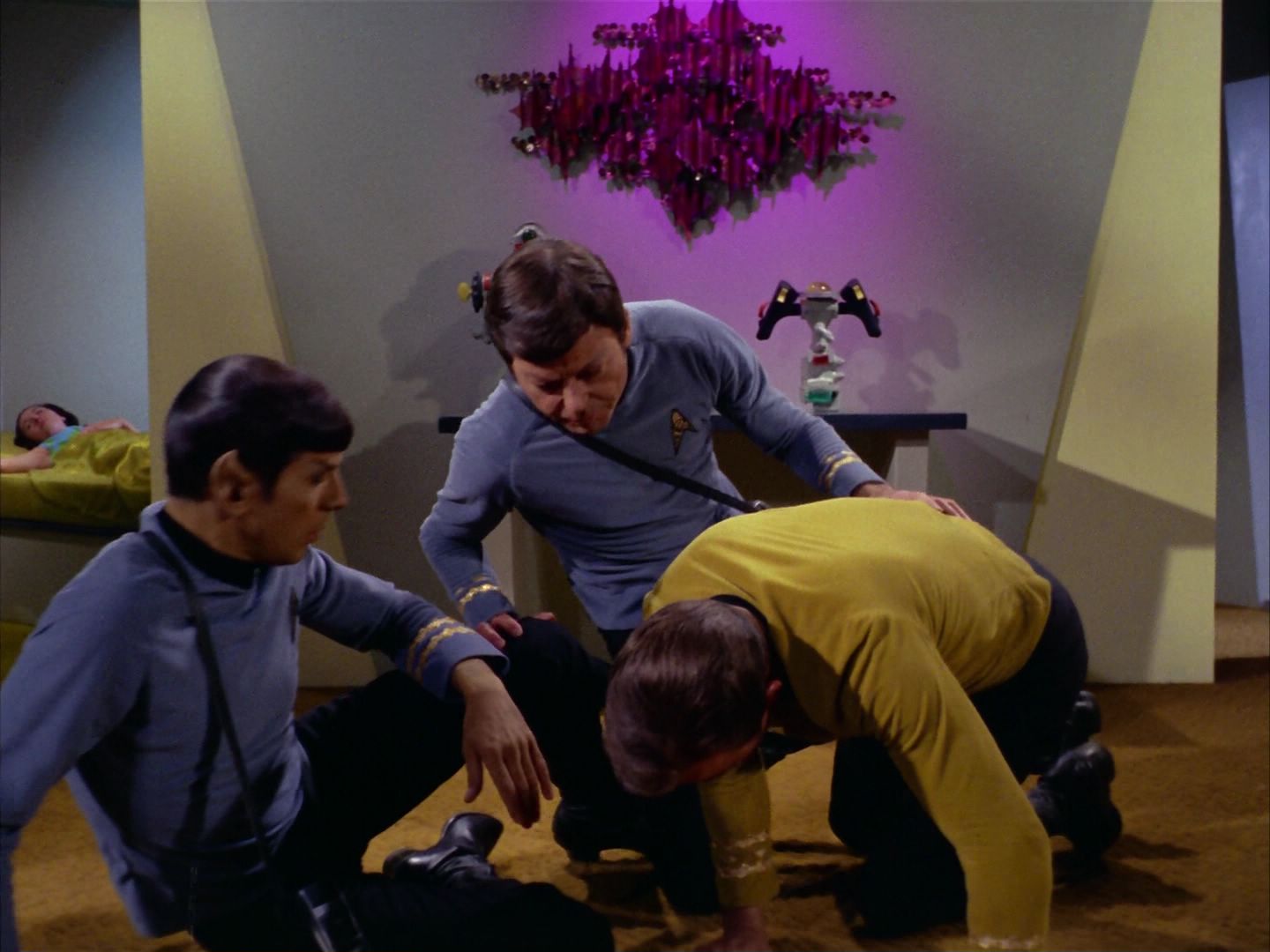 ariane179254_StarTrek_2x09_Metamorphosis_1758.jpg