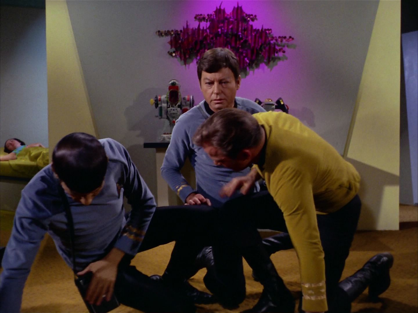 ariane179254_StarTrek_2x09_Metamorphosis_1760.jpg