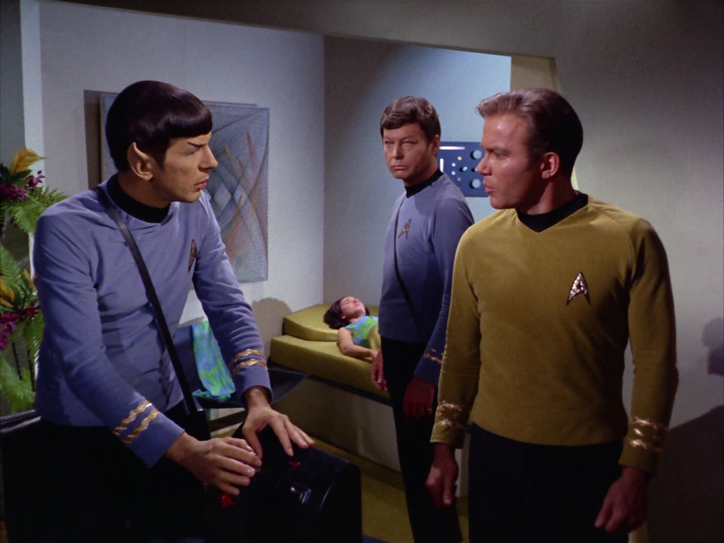 ariane179254_StarTrek_2x09_Metamorphosis_1833.jpg