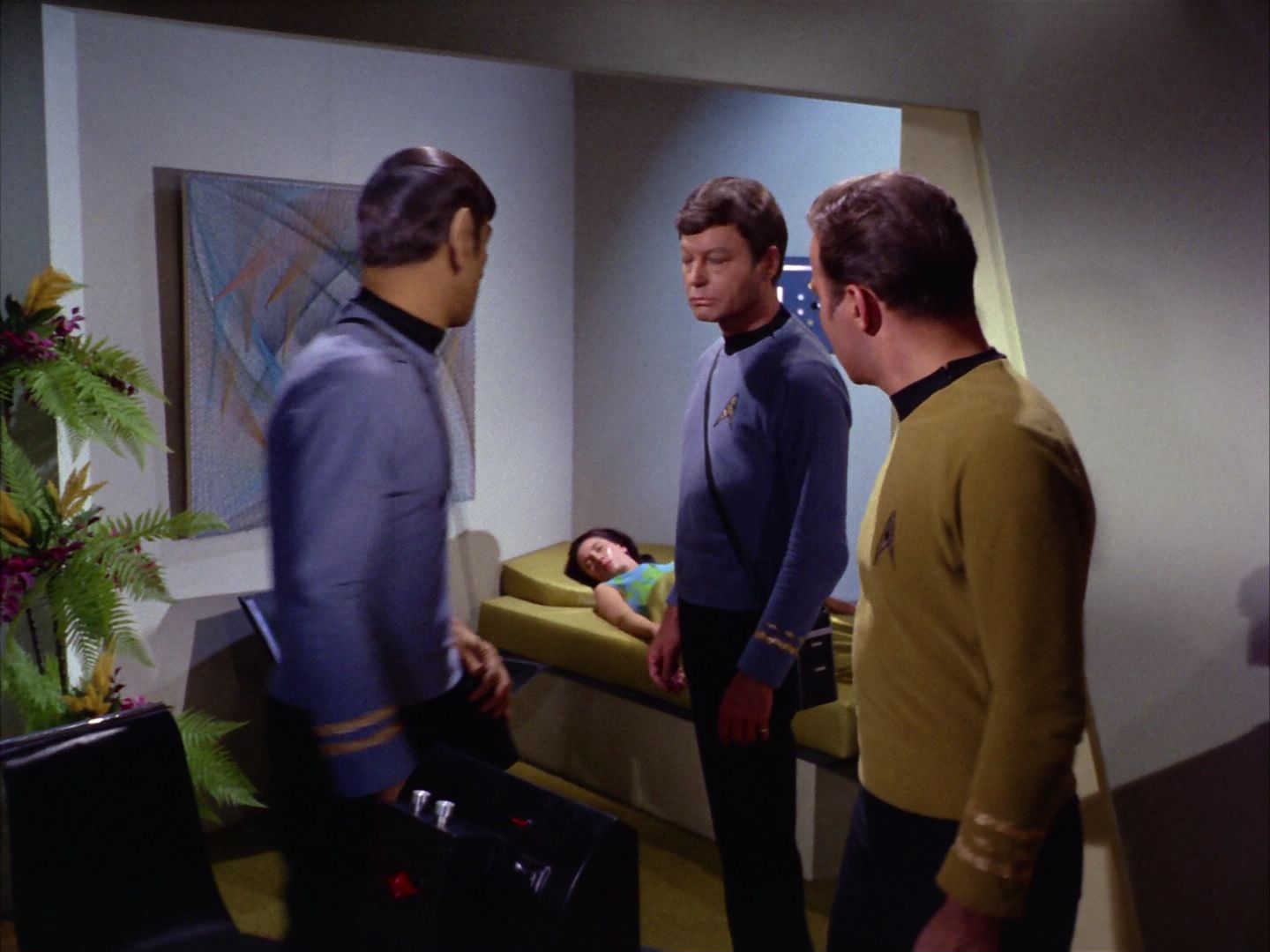 ariane179254_StarTrek_2x09_Metamorphosis_1845.jpg
