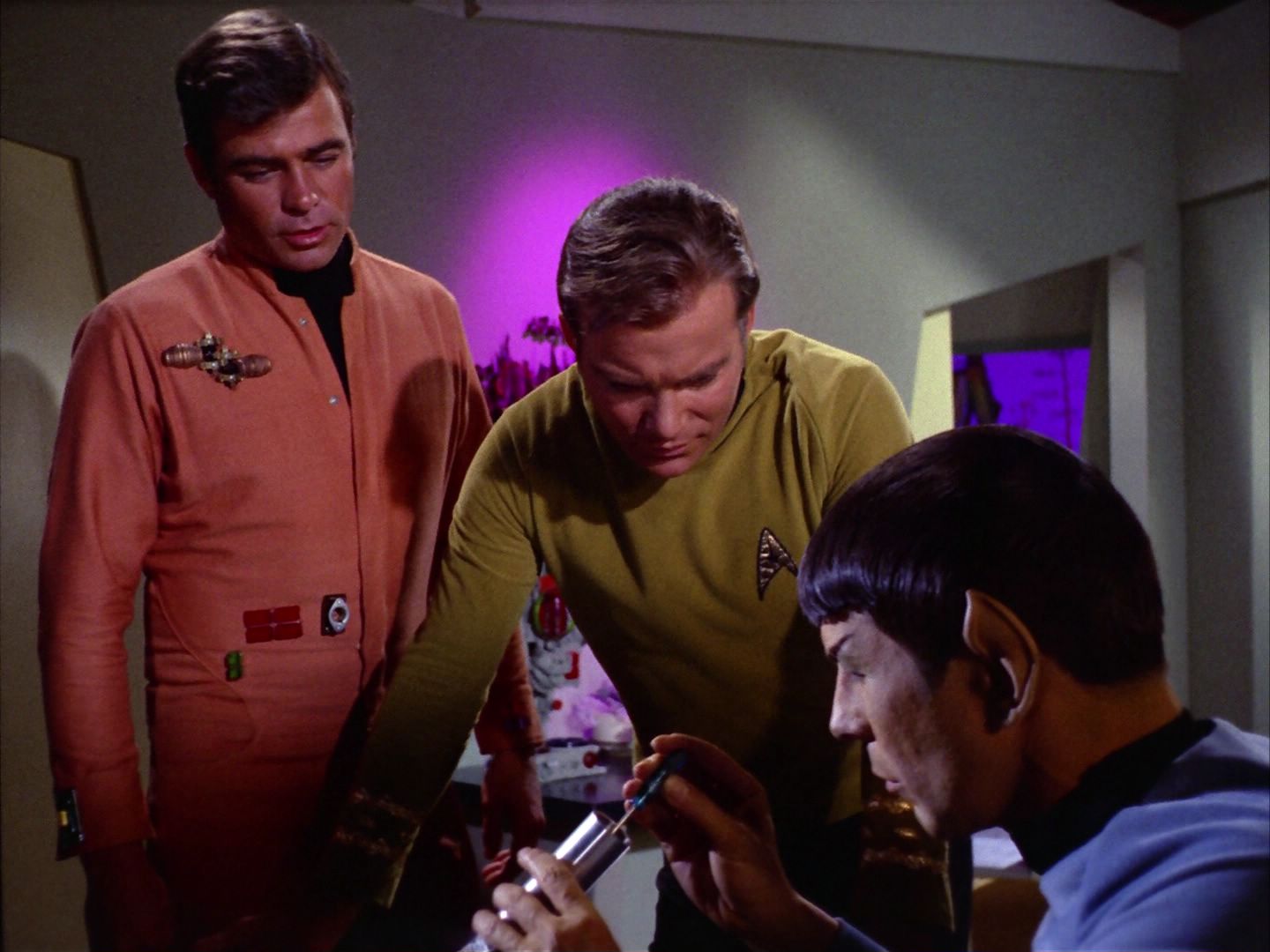 ariane179254_StarTrek_2x09_Metamorphosis_2013.jpg