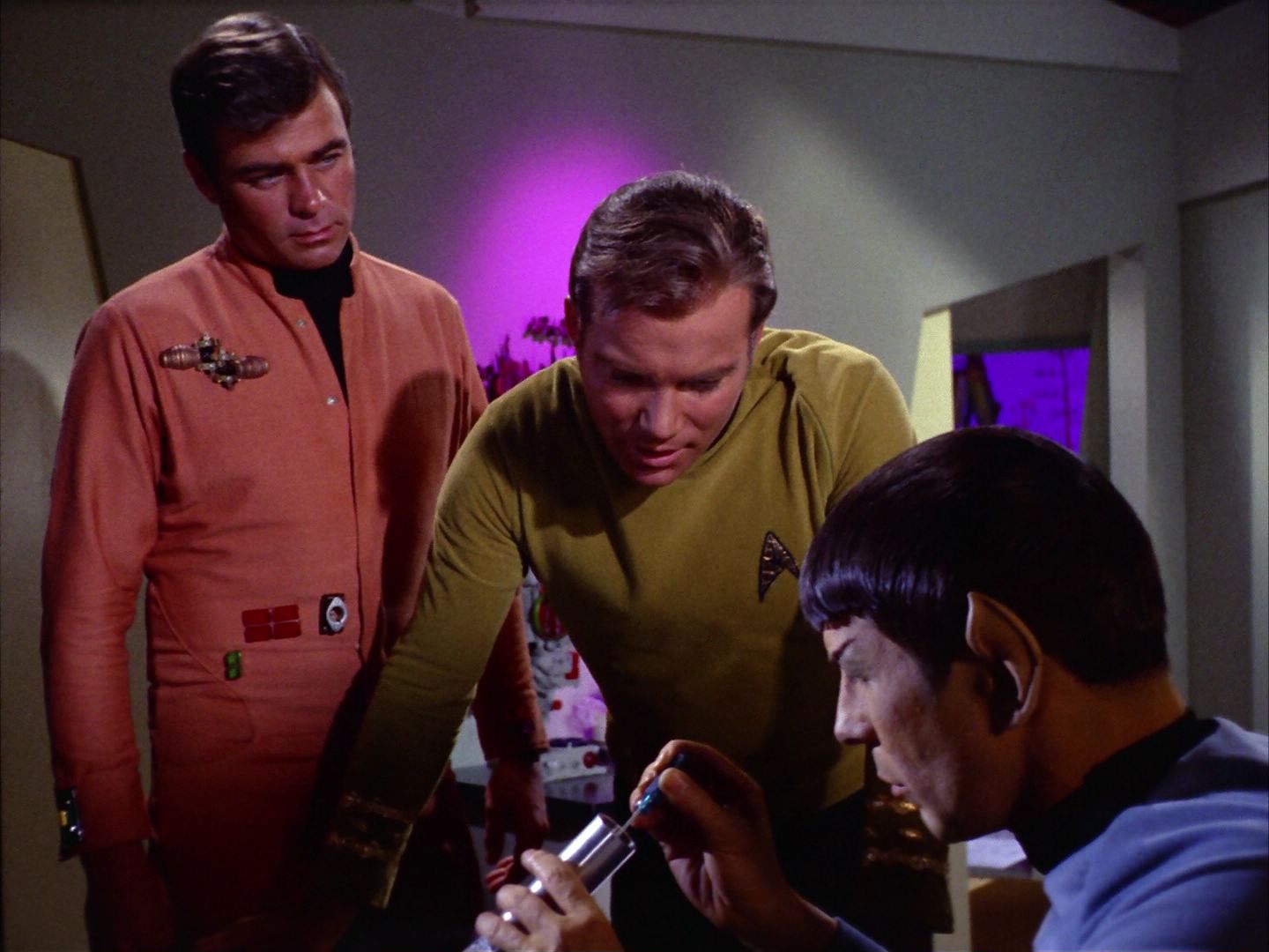 ariane179254_StarTrek_2x09_Metamorphosis_2017.jpg