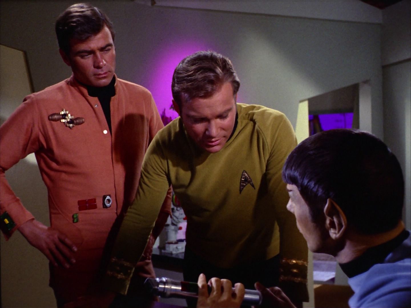 ariane179254_StarTrek_2x09_Metamorphosis_2039.jpg